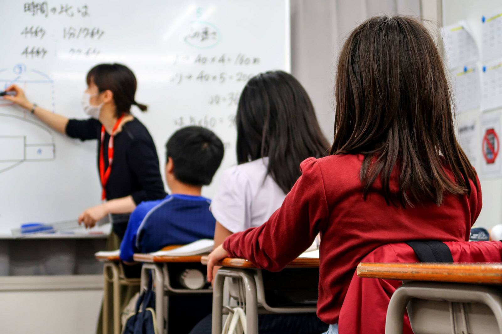 予習は不要！「復習中心」の集団授業