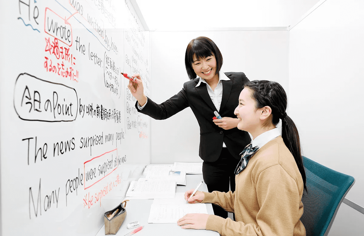 受験・私立内部進学の悩みに真剣に向き合う！ 1対1個室板書指導