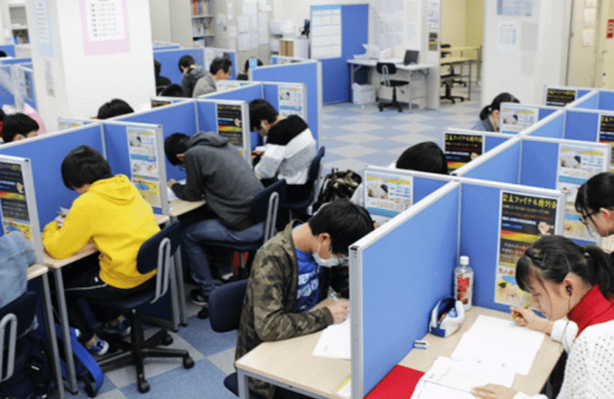 2.いつでも無料で使える自習スペース！