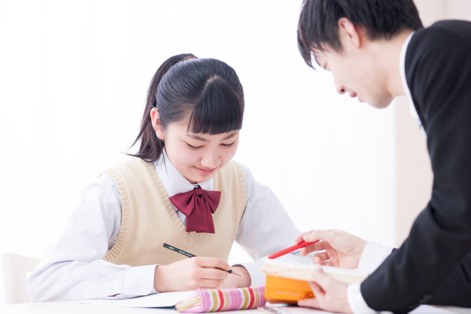 愛知・岐阜に展開する個別指導塾！週3回で5科目指導を実現！