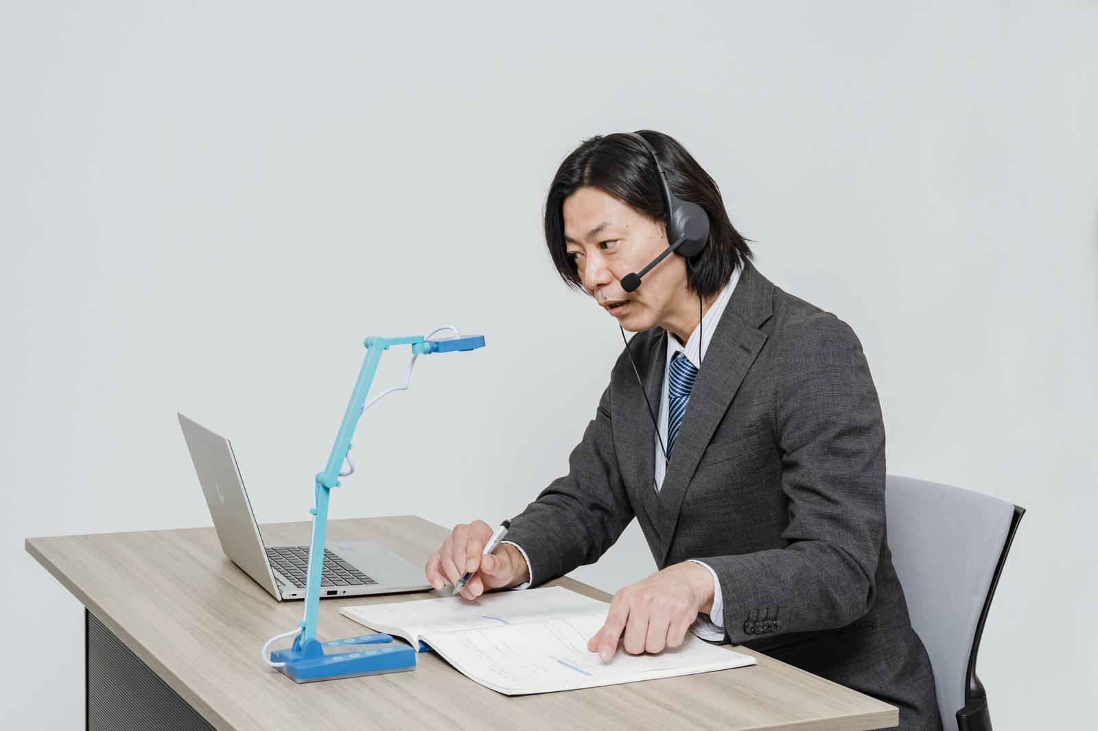 プロ家庭教師の指導で学習課題を解決します