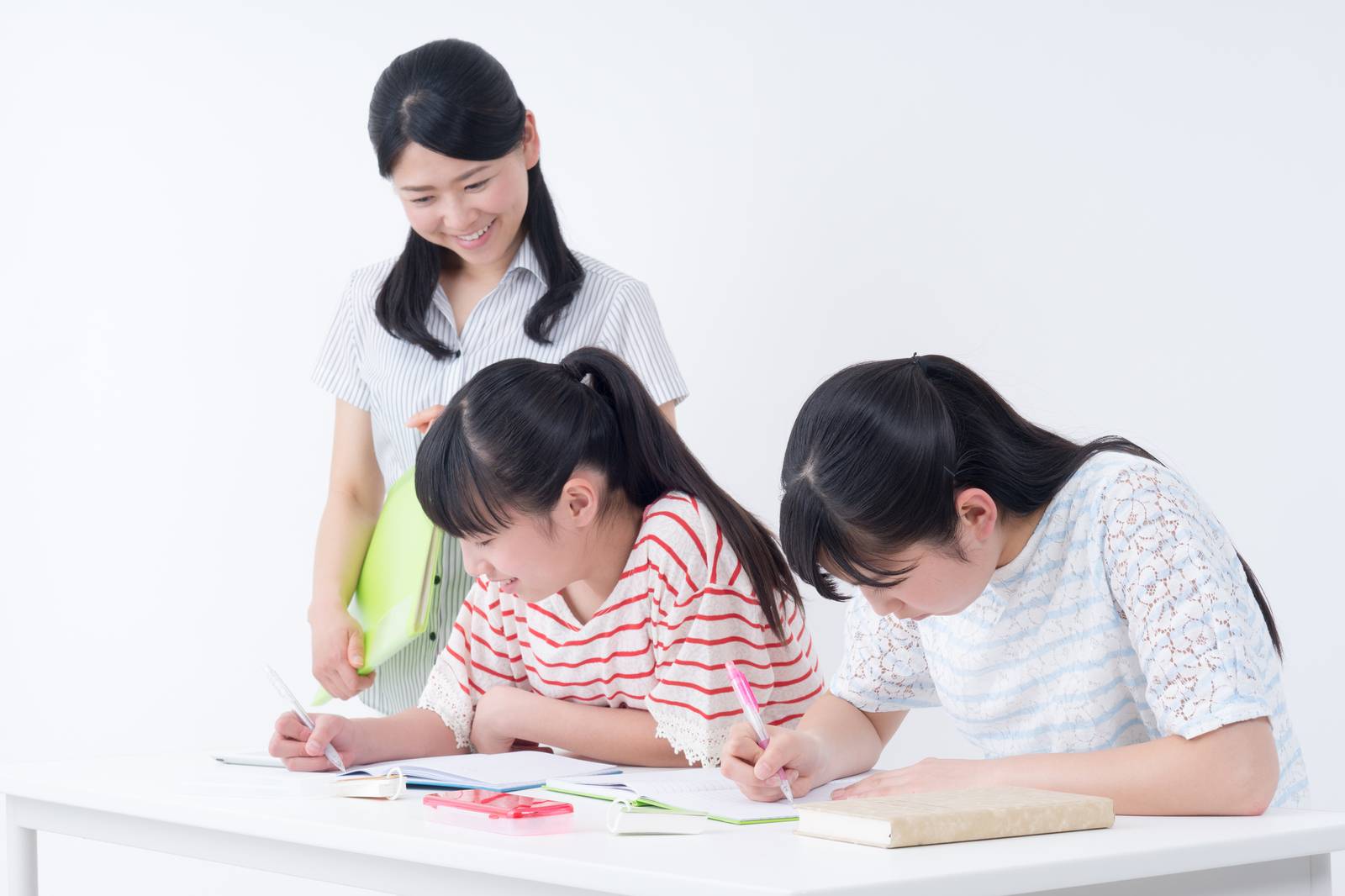 充実した授業時間の「完全1対1」「1対2」の個別指導