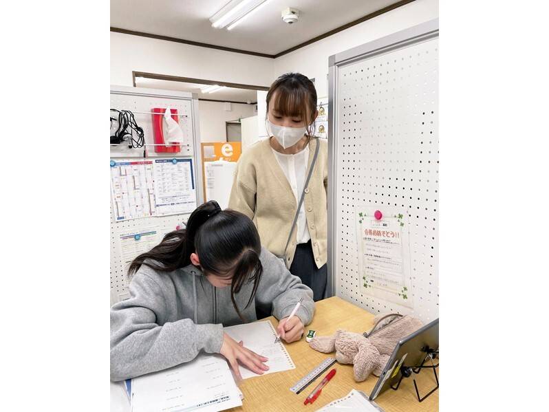 学校別テスト対策授業を、テスト2週間前から無料で実施