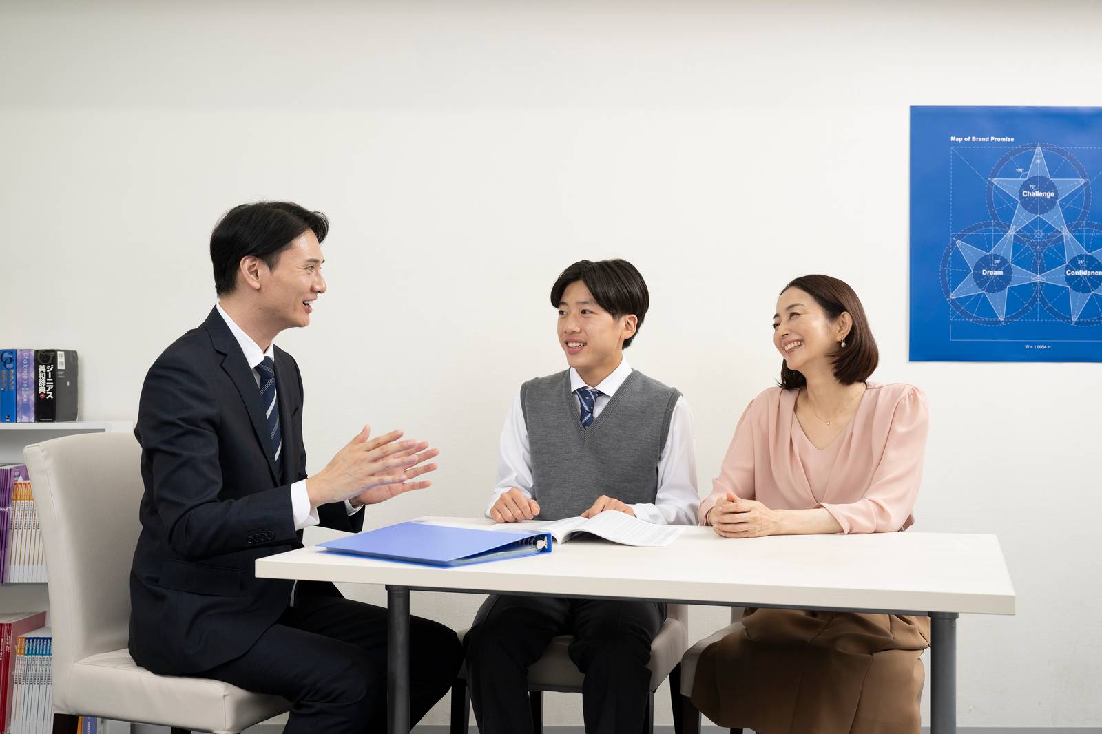 ベネッセグループならではの豊富な情報力と直営全教室で共有される知見を活かした受験対策・進路指導