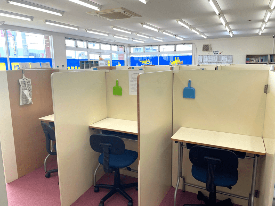 自習席もご自由に使用可能です。