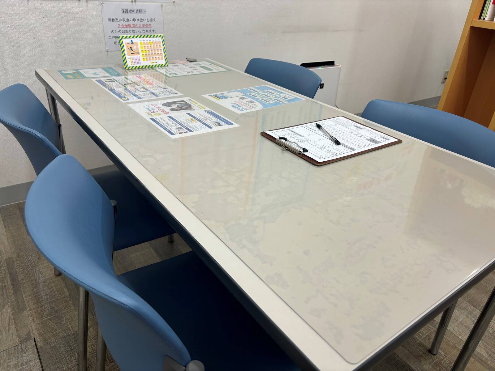 面談室です。何でもお気軽にご相談ください！