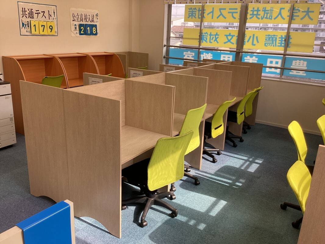 自習席です。勉強習慣を身につけよう！