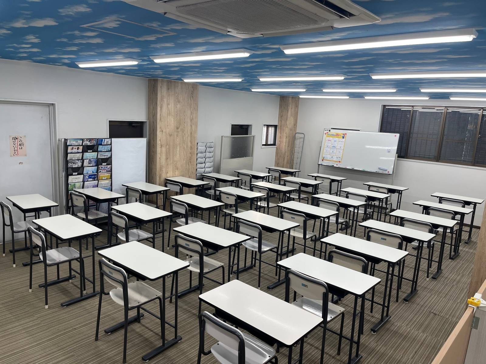 自習スペース♪定期テスト前後は生徒でいっぱいです♪