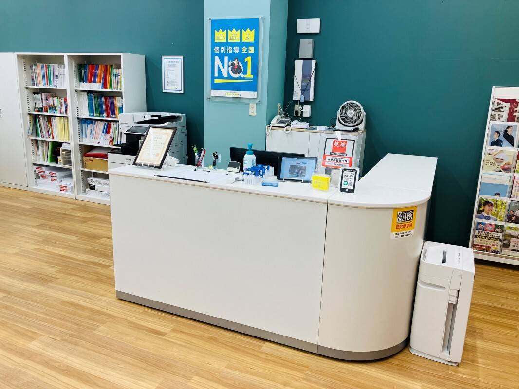 受付カウンターです！