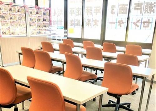 集中して勉強できる「自習スペース」を完備しています。