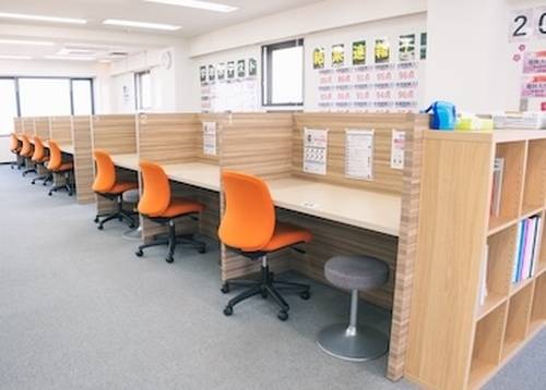 完全マンツーマン指導を実施します。