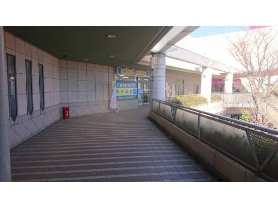 カーブス、Ｊエステ側から