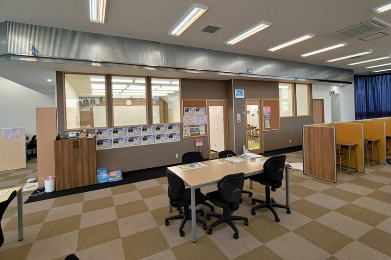 自習スペースは開校日はいつでも使用可能！