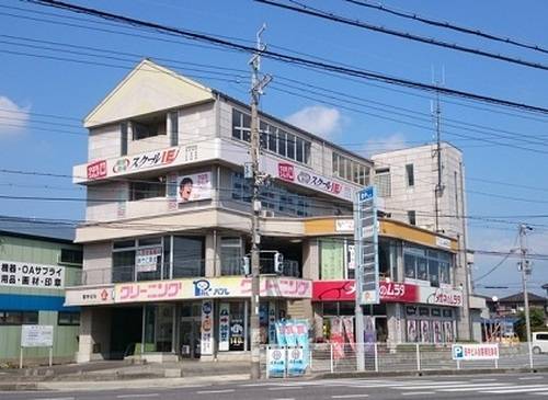 場所は、レインボーロード（琵琶湖大橋取付道路）播磨田南交差点角。田中ビル3Fです。