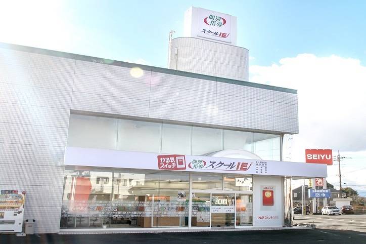 県道２５号線(三国街道)沿いでアクセス良好。SEIYU足門店様の目の前です。