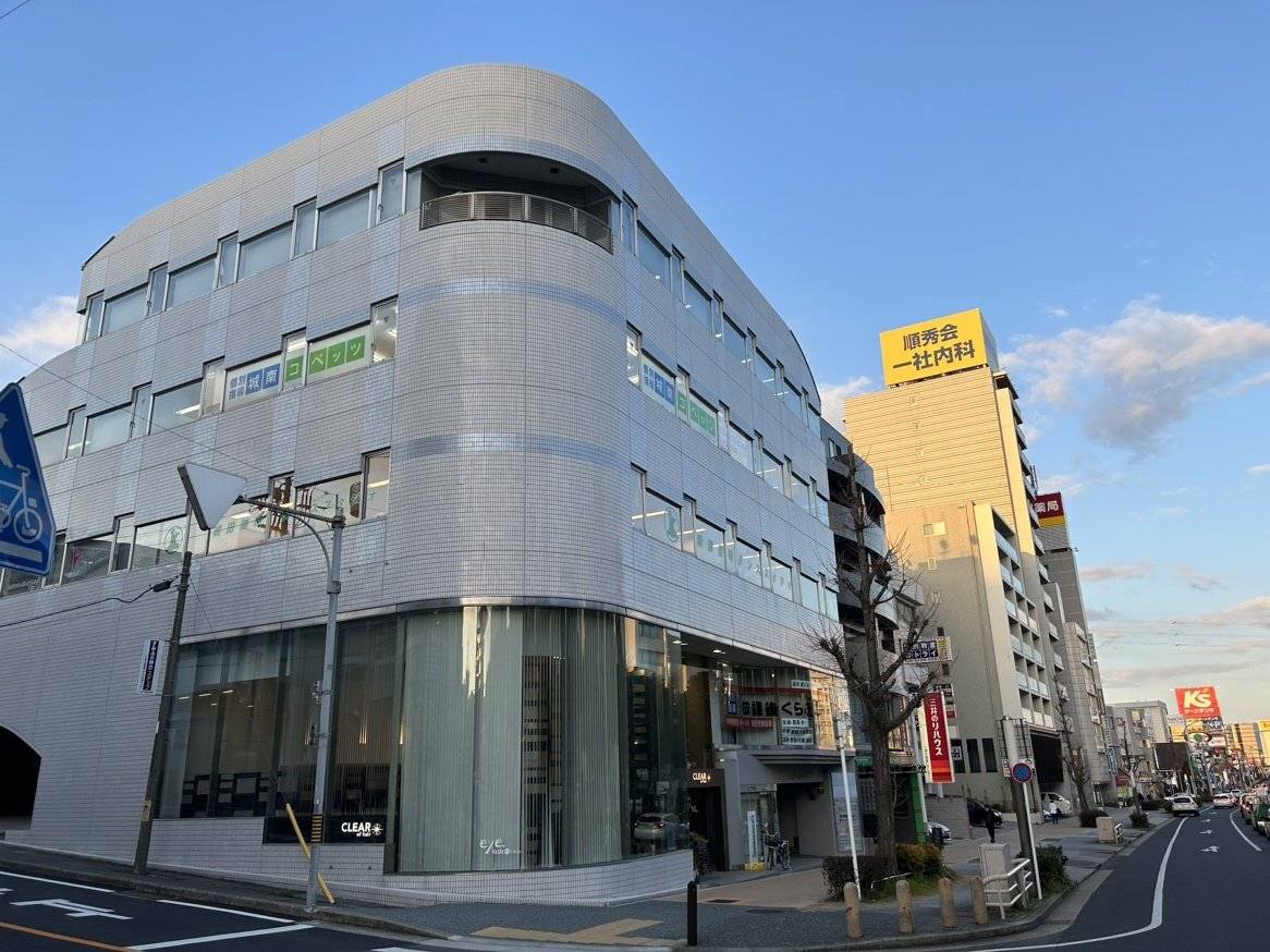 ビル4階が城南コベッツです！ちょっと目立ちにくいですが、空中階で騒音も無く、静かな学習環境です♪